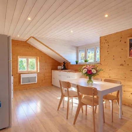 Chez Lea Et Lolo - L'alpina Appartement *